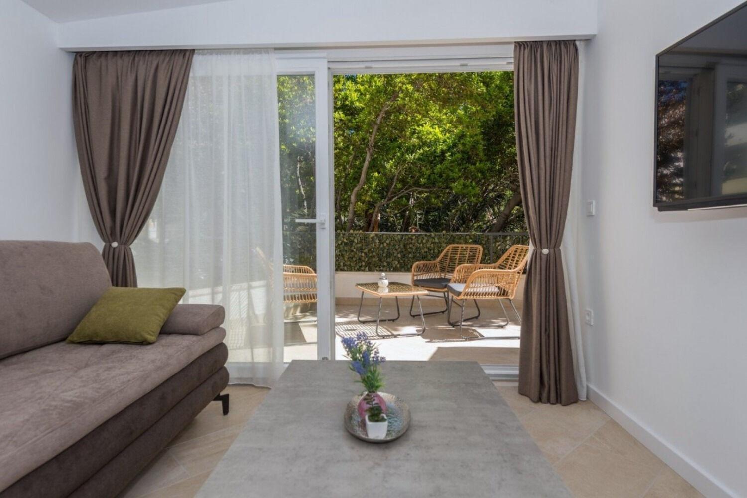 Apartments Mari - 40M From The Beach Makarska Exterior photo