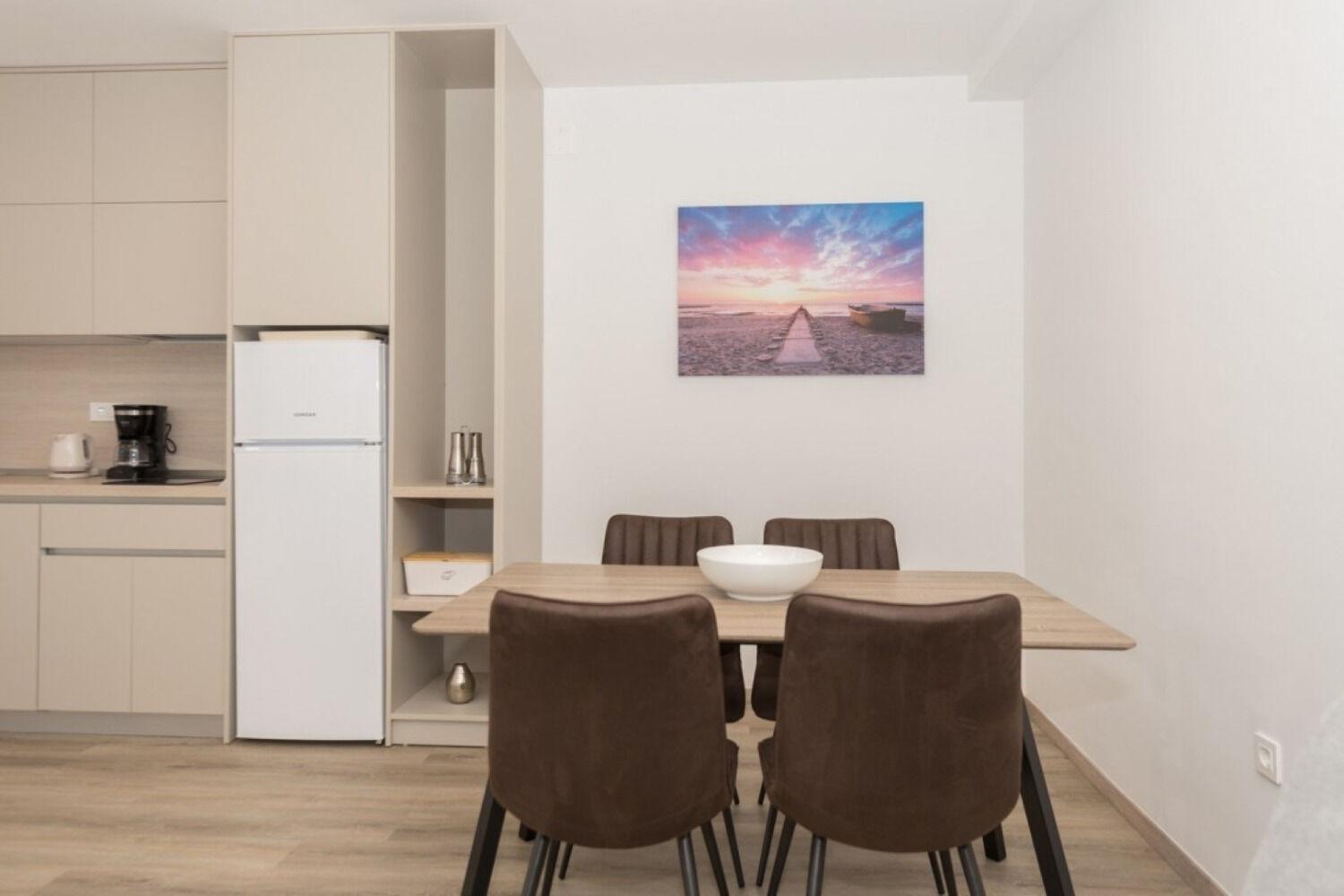 Apartments Mari - 40M From The Beach Makarska Exterior photo